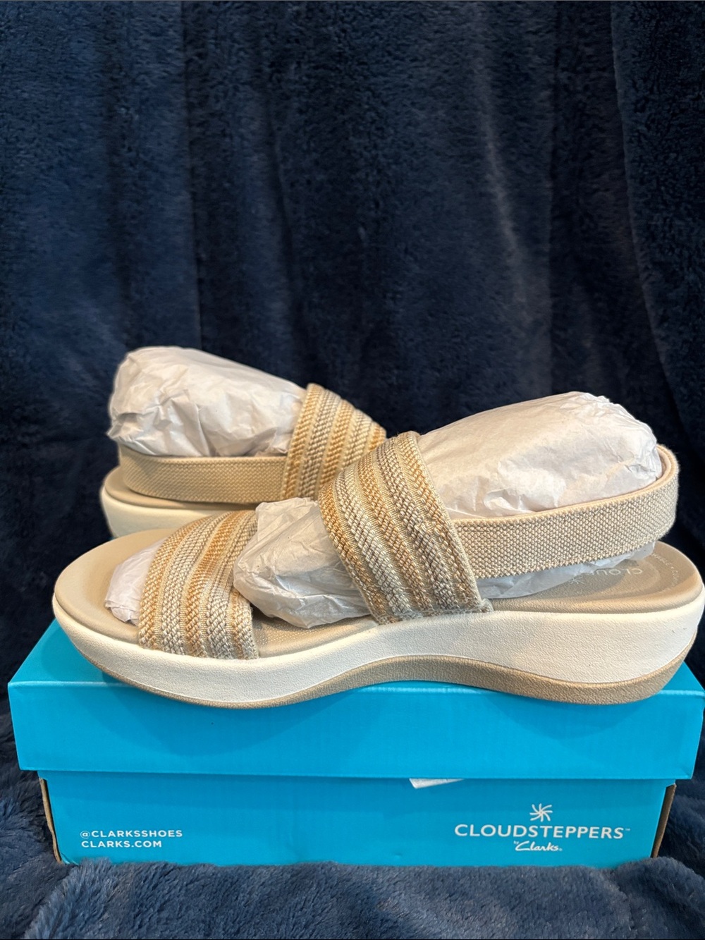 NWT Clarks Cloudsteppers Arla Stroll Sandals Beige Combi Women’s 6.5